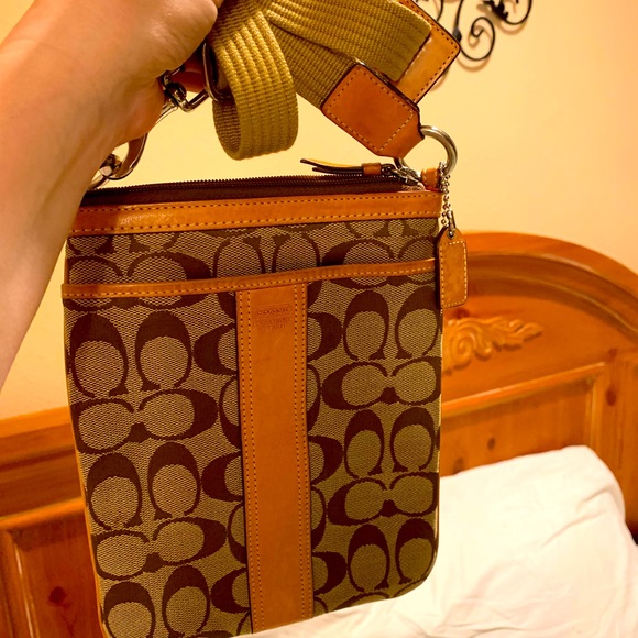 Really good condition funny , waist belted travel authentic Coach bag.Must have! - Picture 3 of 3